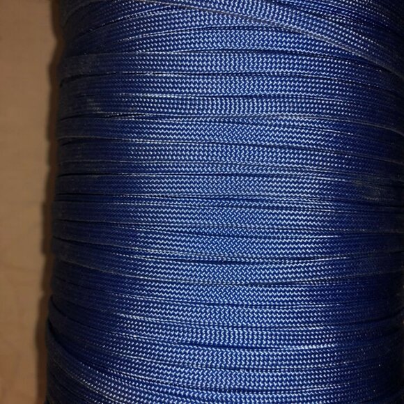 NEW LIGHT BLUE 550 PARACORD FLAT HOLLOW CORD CORELESS/GUTTED - Picture 1 of 6